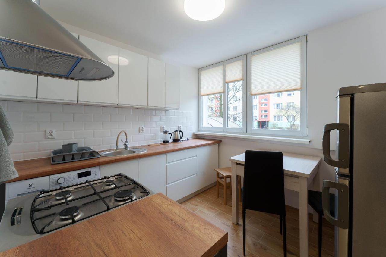 Apartament Pod Swierkiem - Pet Friendly - 2 Osobne Pokoje Dla Max 5 Osob - Space Apart Jelenia Gora Bagian luar foto