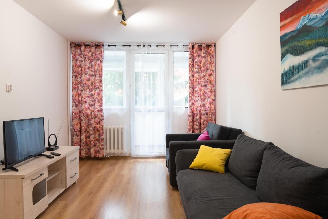 Apartament Pod Swierkiem - Pet Friendly - 2 Osobne Pokoje Dla Max 5 Osob - Space Apart Jelenia Gora Bagian luar foto