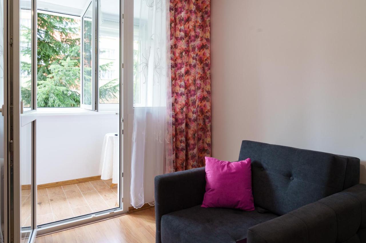 Apartament Pod Swierkiem - Pet Friendly - 2 Osobne Pokoje Dla Max 5 Osob - Space Apart Jelenia Gora Bagian luar foto